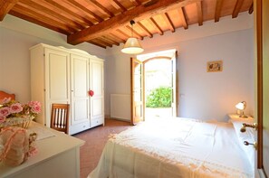 2 Schlafzimmer, Schreibtisch, Internetzugang, Bettwäsche