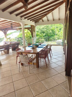 Outdoor dining