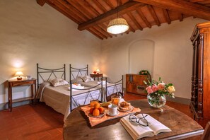 4 sovrum, strykjärn/strykbräda, internet och sängkläder