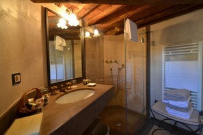 Hair dryer, towels - Canonica di Vertine, Gaiole in Chianti, Siena and Chianti (Gaiole in Chianti)