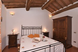 2 bedrooms, Internet, bed sheets