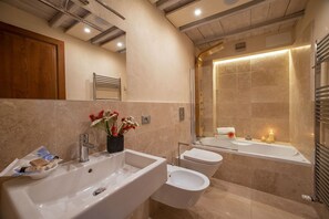 Hair dryer, towels - Villa Petrea, Bucine, Arezzo and Cortona (Bucine)