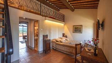 8 Schlafzimmer, Schreibtisch, Internetzugang, BettwÀsche