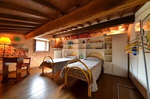 2 Schlafzimmer, Schreibtisch, Internetzugang, Bettwäsche