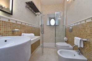 Hair dryer, towels - Urania, Podere di Casalta, Castellina in Chianti, Siena and Chianti (Castellina in Chianti)