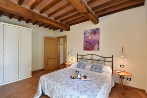 1 camera, accesso a Internet, lenzuola