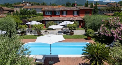 Casa Rocchi, Capannori, Lucca and Viareggio