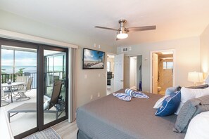 2 bedrooms, Internet, bed sheets - Corner Unit, Gorgeous 2B/2B Beachfront Condo at Carlos Pointe Beach Club! Heated Pool! (Fort Myers Beach)