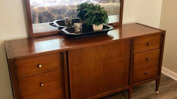 3 chambres, fer et planche à repasser, Wi-Fi gratuit, draps fournis