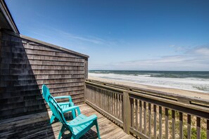 Property grounds - 5186 - Casa del Sol 3, A cozy oceanfront 2-bedroom condo in Kill Devil Hills, NC (Kill Devil Hills)