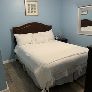 2 habitaciones, escritorio, tabla de planchar con plancha y wifi gratis 