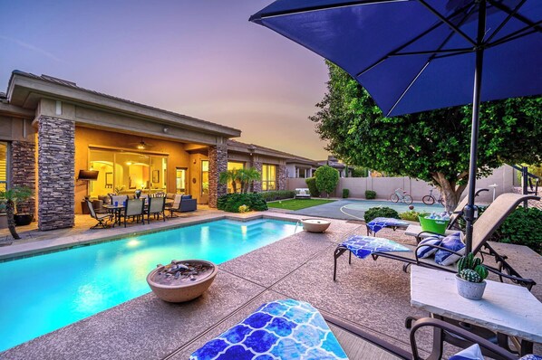 Et oppvarmet basseng