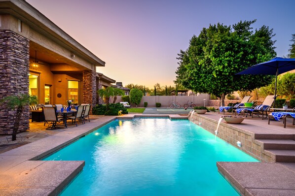 A heated pool - Luxury Grayhawk 4 bed 3 bath Casita Pool & Hot tub near golf, shopping  & dining (Scottsdale)