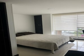1 habitación, wifi y ropa de cama