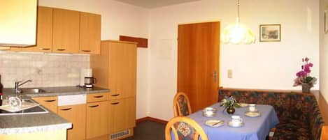 Fridge, oven, dishwasher, freezer