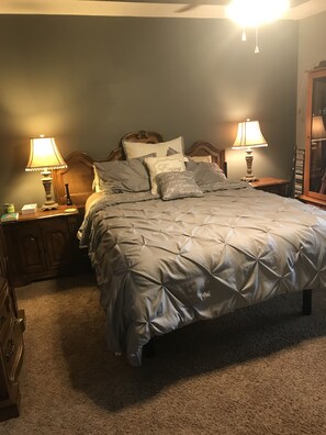 3 soverom, strykejern/-brett, wi-fi og sengetøy