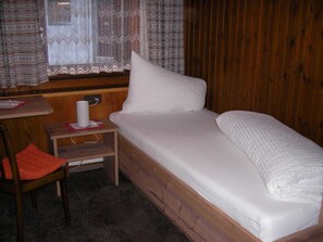 1 bedroom, WiFi, bed sheets - Single room 2 - Prantl Roswitha (Sölden)