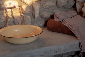 Individual Campsite | Lavabo de la salle de bain