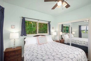 1 bedroom, iron/ironing board, free WiFi, bed sheets -                                    Private Island Retreat. Tropical Sanctuary.  (Haiku)