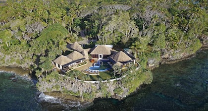 GANZE PRIVATE INSEL UND LUXUSVILLA