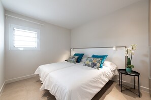 1 bedroom, iron/ironing board, WiFi, bed sheets - Asara Playa apartment, next to the sea. completely renovated (San Bartolomé de Tirajana)