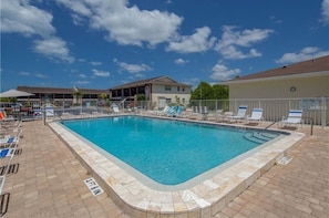 Piscine extérieure, piscine chauffée