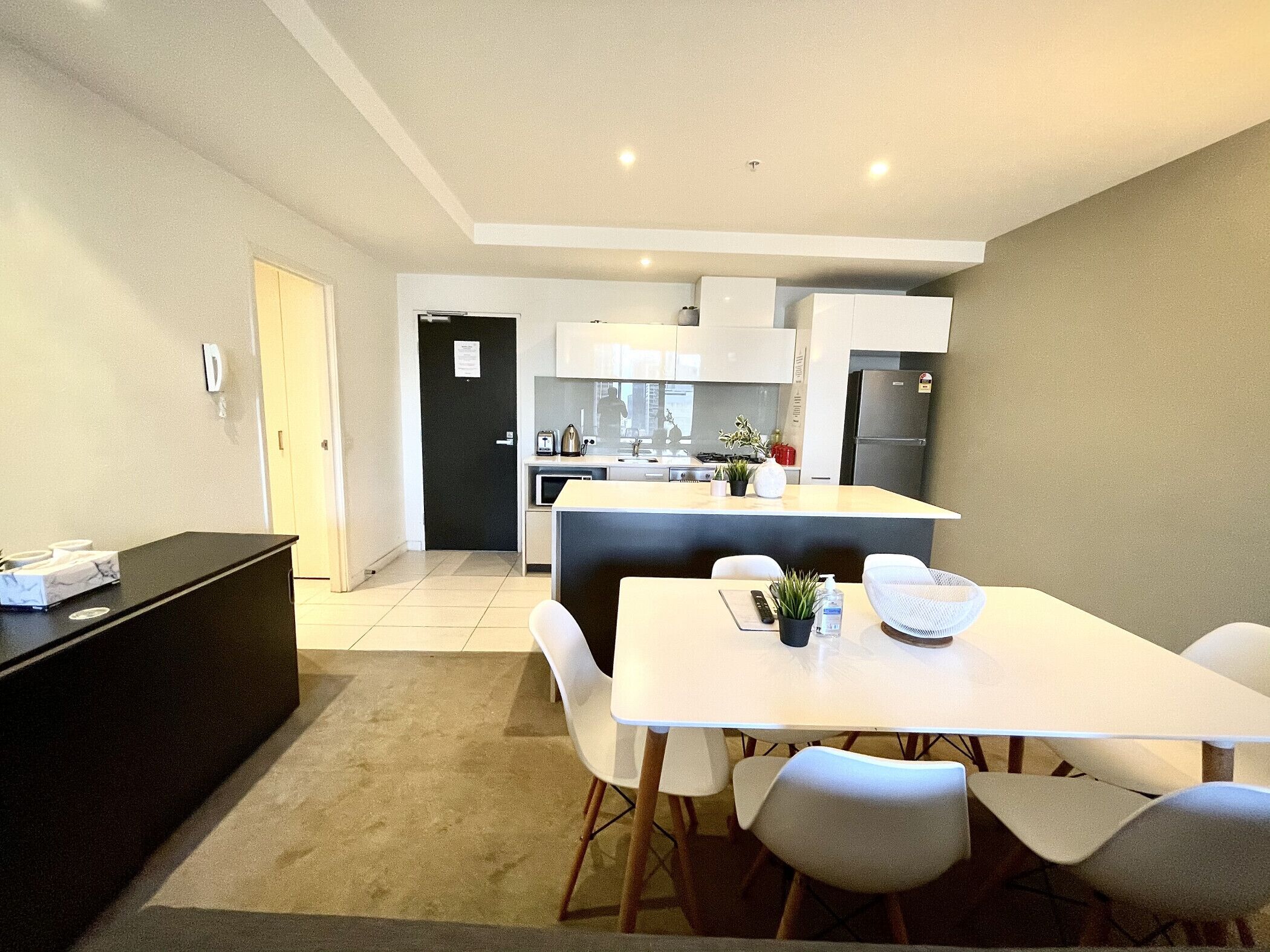 2 Bedroom * Southern Cross * CBD * Neo * Location * Location!