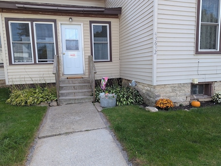 Exterior detail. Private 5 rooms, one side of duplex, screened porch, yard space - boat parking,