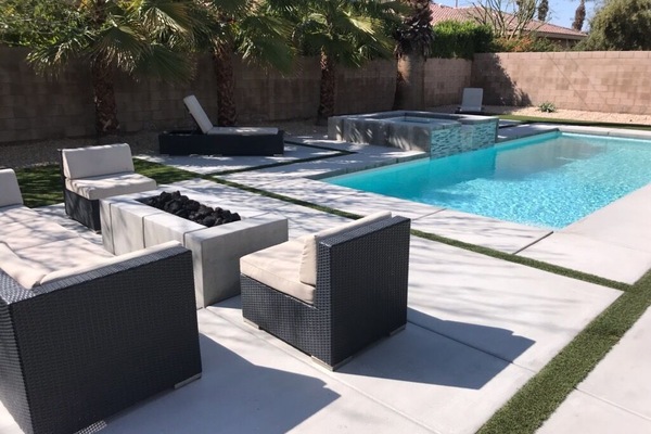 Een verwarmd zwembad