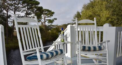 Cozy Waterfront Beach House with Private Beach/Pier/Tennis Courts