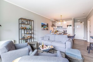 Téléviseur, lecteur de DVD, chaîne audio