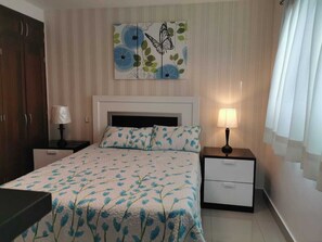 2 habitaciones, tabla de planchar con plancha, wifi y ropa de cama