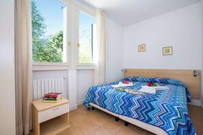1 bedroom, iron/ironing board, free WiFi, bed sheets - Porto Letizia Dalia 3, Porlezza, Italy (Porlezza)