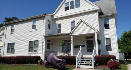 Erittäin ainutlaatuinen 3. kerroksen oksainen mäntyhuoneisto