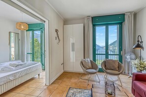 2 عدّة غرف نوم ومكواة/لوح كي وواي فاي مجانًا وملاءات أسرّة