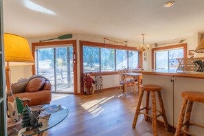 Interior - Serene Condo by Palisades Base and Golf Course (Olympic Valley)