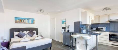 2 soverom, strykejern/-brett, wi-fi (inkludert) og sengetøy