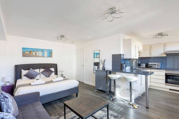 1 bedroom, iron/ironing board, free WiFi, bed sheets