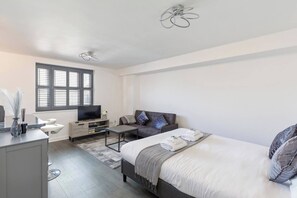 1 bedroom, iron/ironing board, free WiFi, bed sheets