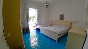 2 quartos, ferros/tábuas de passar roupa