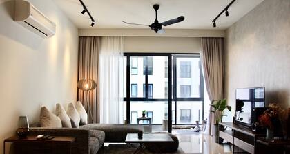 Walking Distance to KLCC | 6 -8 pax | Cozy & Fun Home