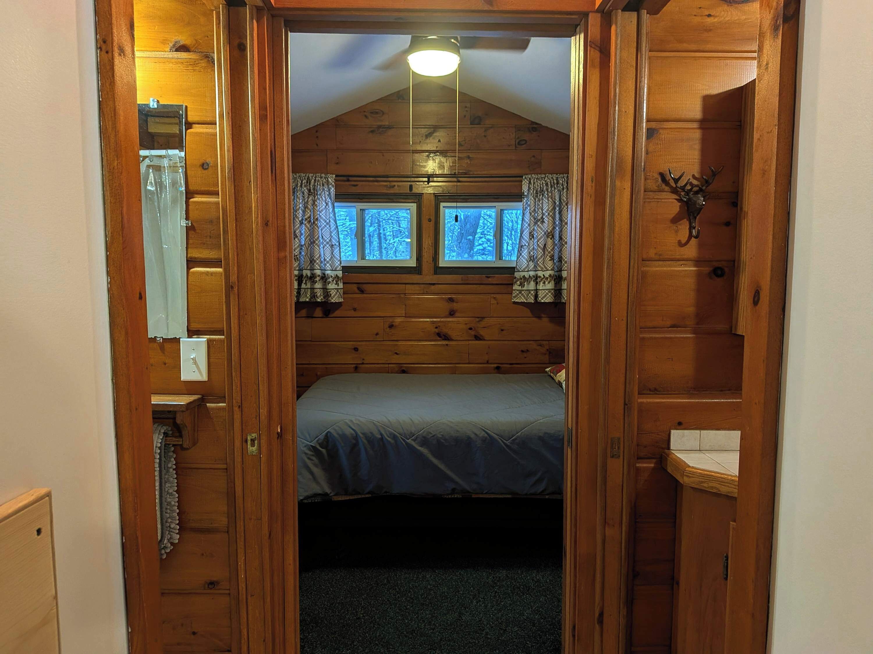 1 bedroom, internet, bed sheets