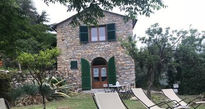 Rustico Vinsa, monolocale con giardino panoramico - edificio separato