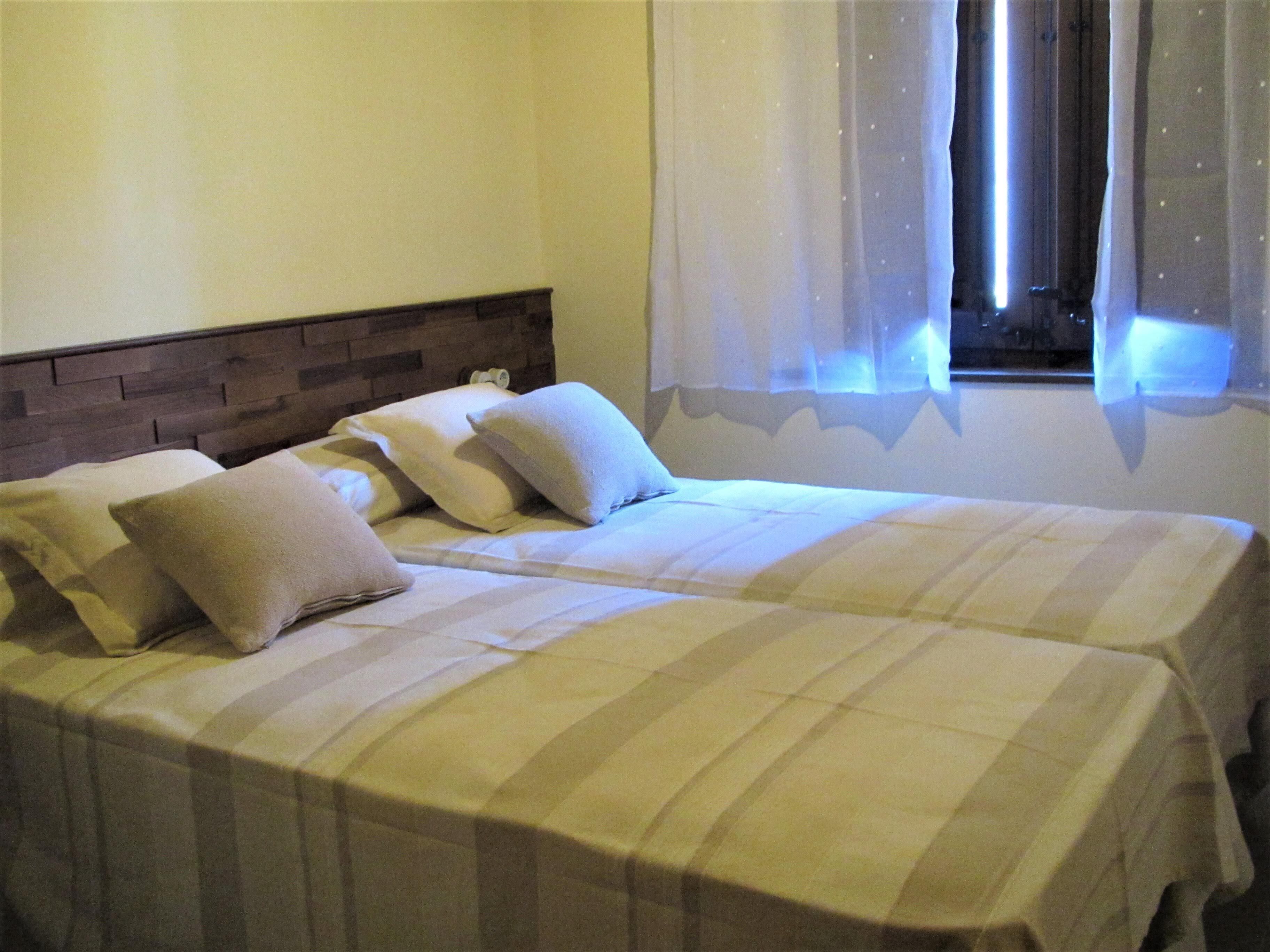 3 bedrooms, iron/ironing board, WiFi, wheelchair access