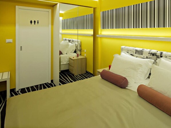 In-room safe, iron/ironing board, WiFi