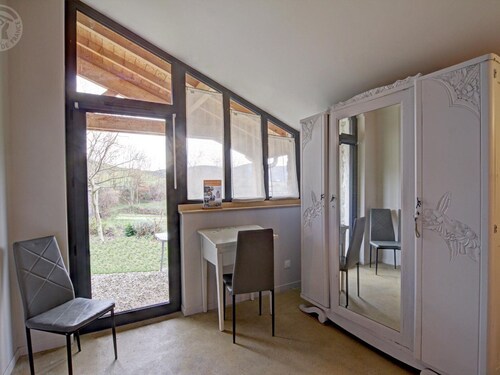 Gîte lumineux avec terrasse et animaux acceptés