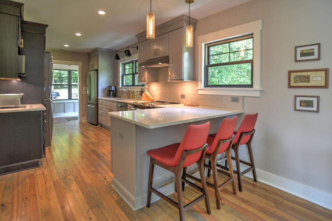 Kylskåp, mikrovågsugn, ugn och spishäll