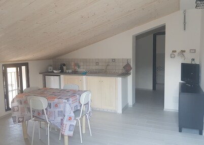 Vitty's Little House 