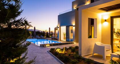 Villa Vasilios! Privater Pool, in der Nähe des Strandes und der Einrichtungen!