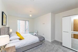 1 bedroom, iron/ironing board, free WiFi, bed sheets